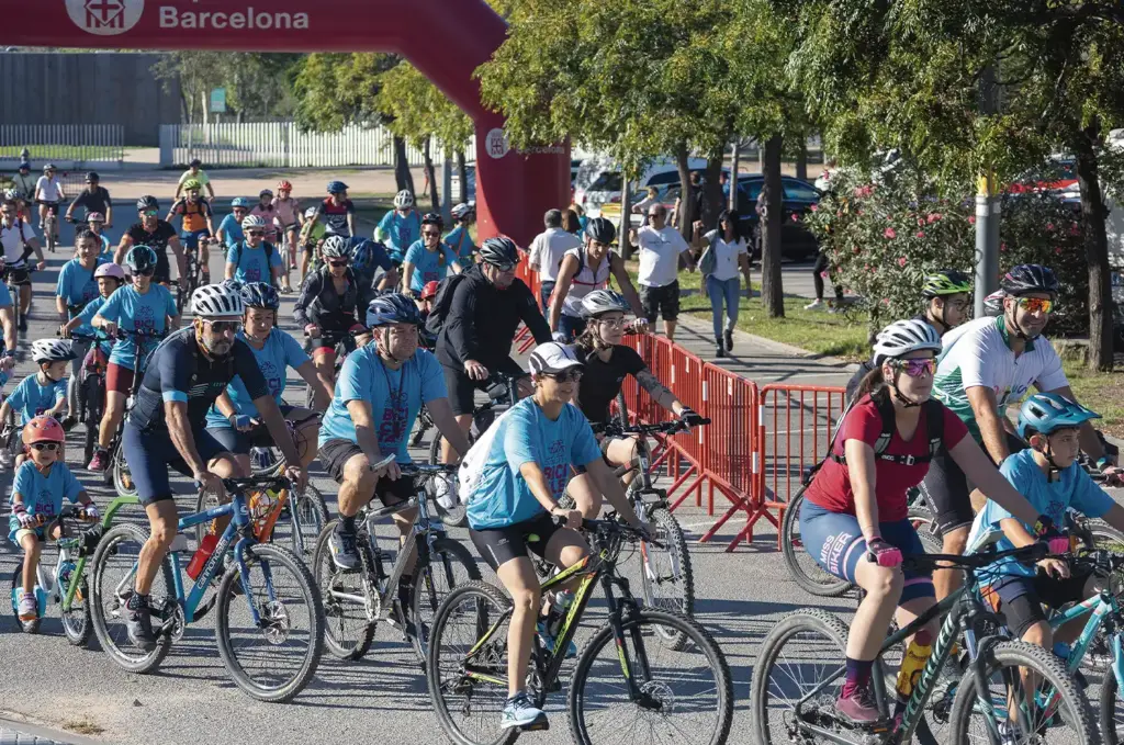 Grup de persones a la Diada de la Bicicleta