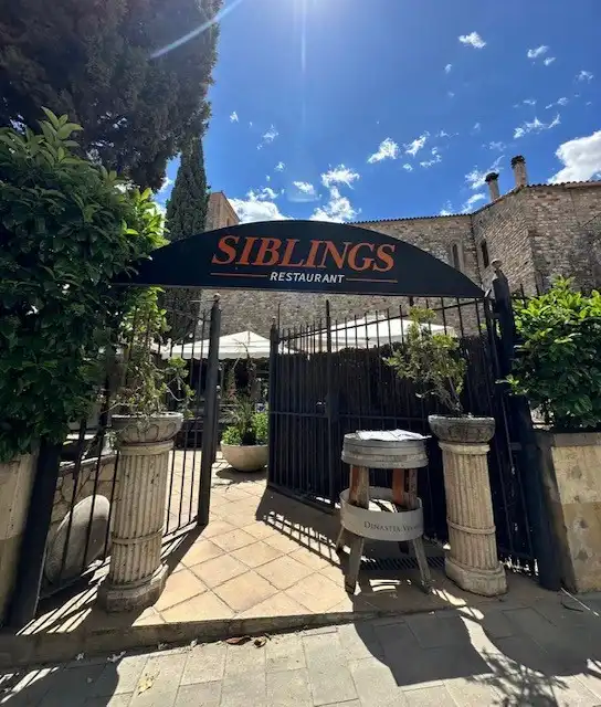 Siblings Restaurant